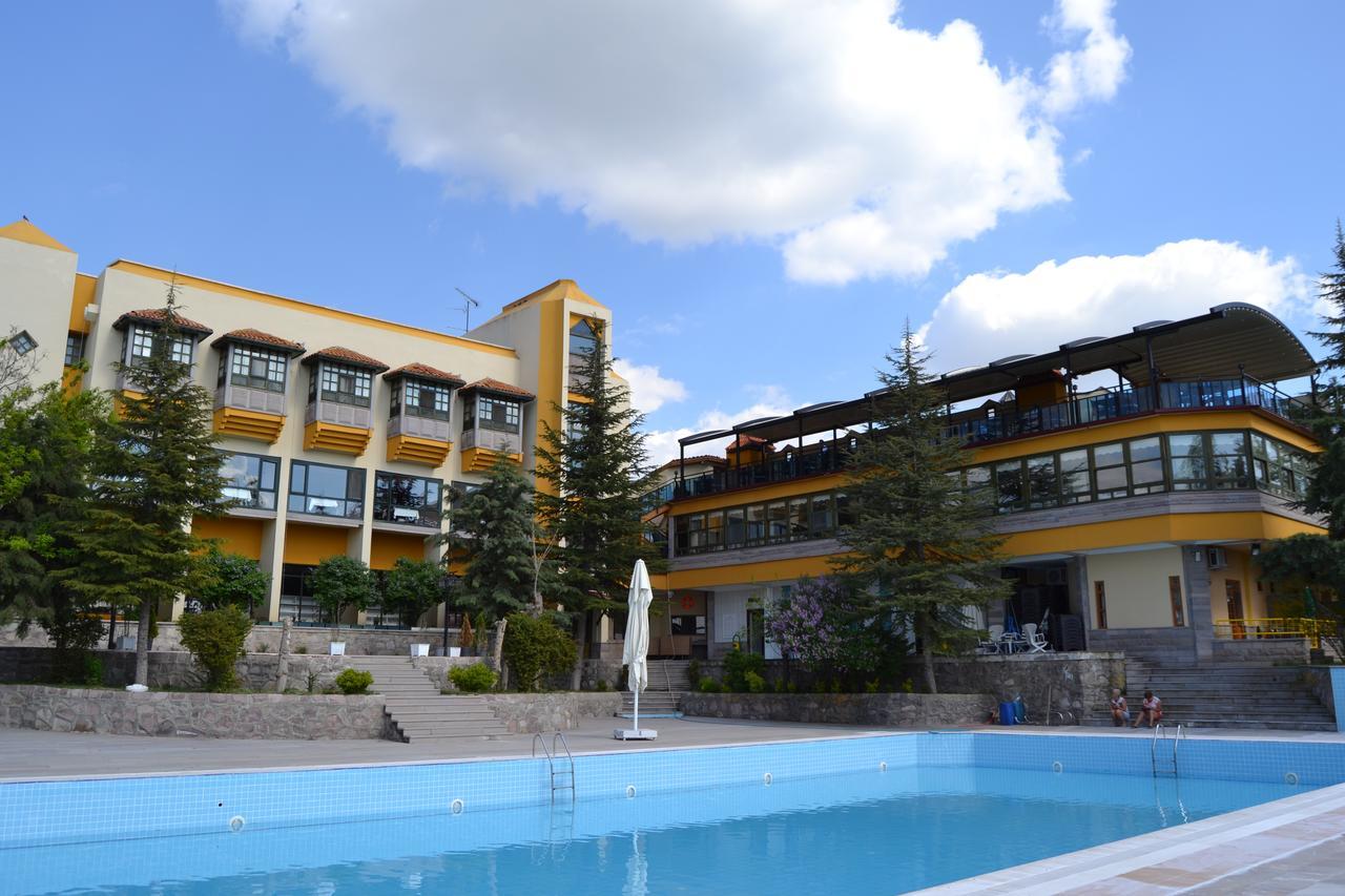 Ulasan Hotel Caravan Camping Ankara Bagian luar foto