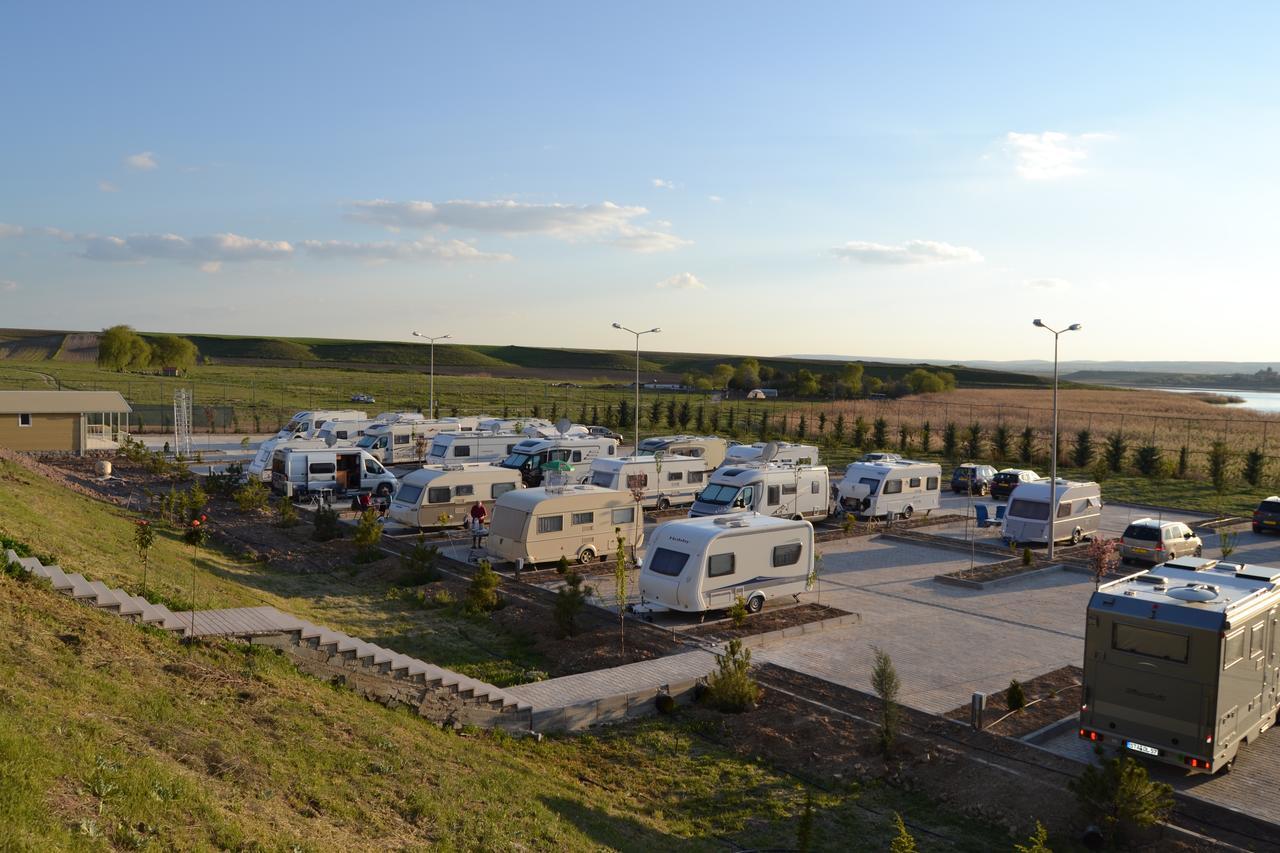 Ulasan Hotel Caravan Camping Ankara Bagian luar foto