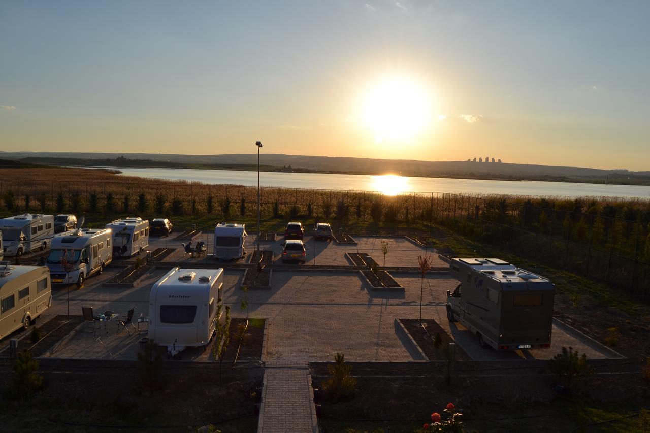 Ulasan Hotel Caravan Camping Ankara Bagian luar foto