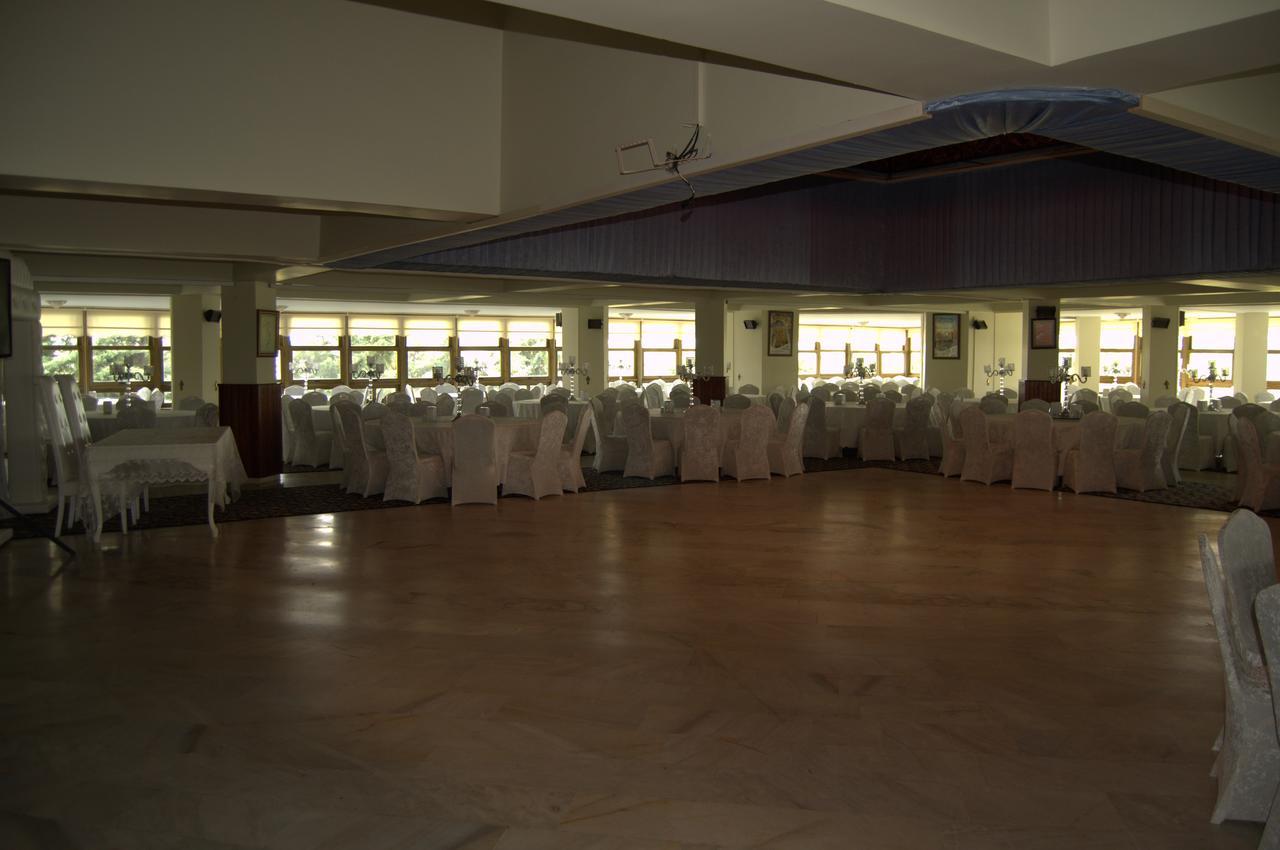 Ulasan Hotel Caravan Camping Ankara Bagian luar foto